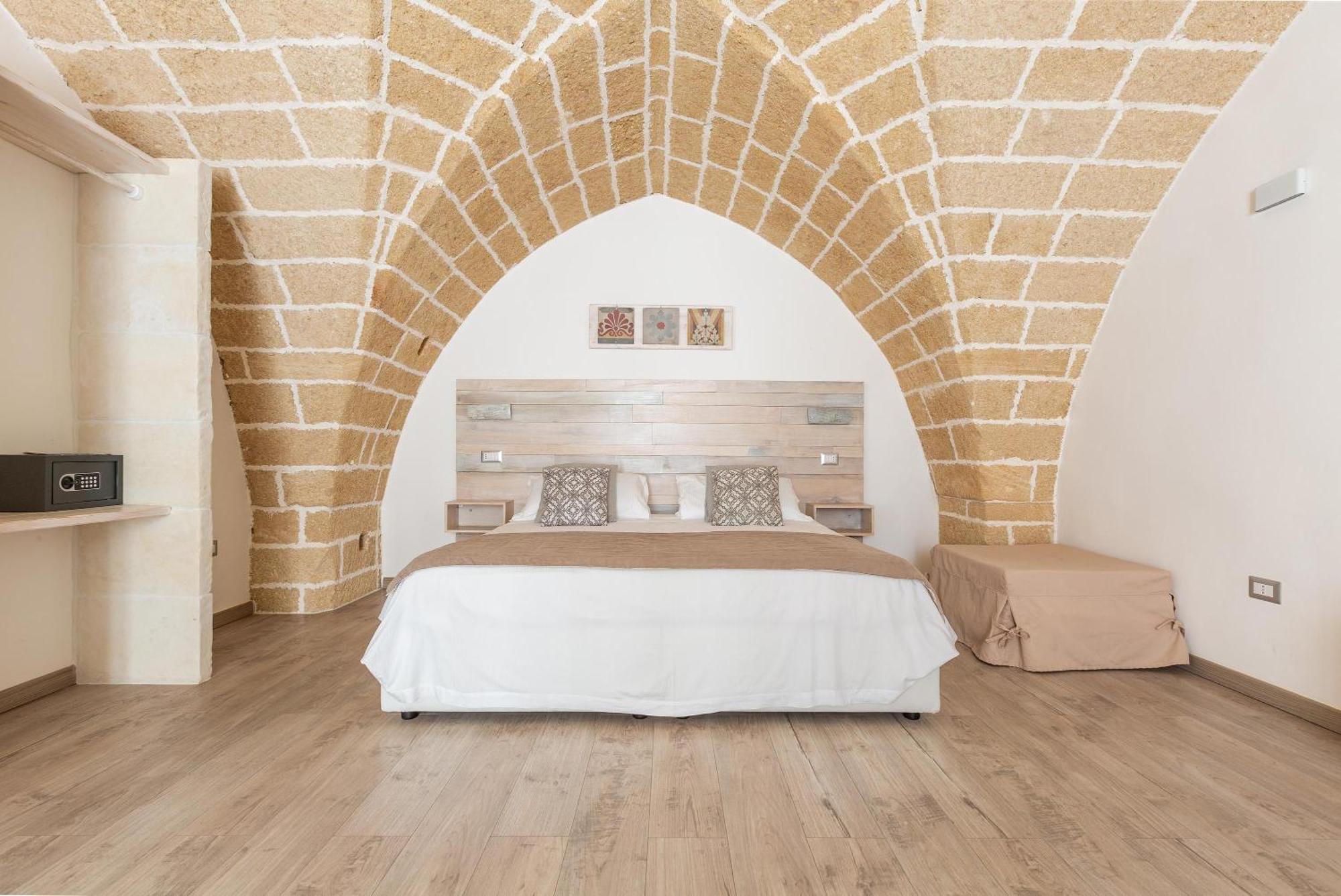 Clara Domus Bed & Breakfast Gallipoli Exterior foto